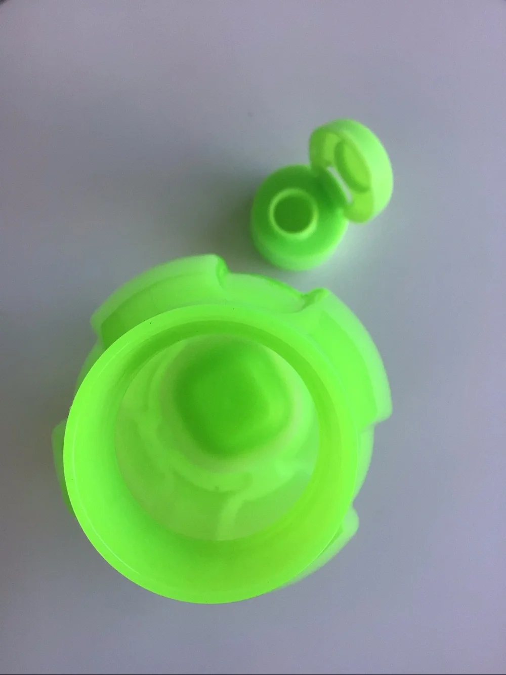 Tupperware lime neon green water bottle